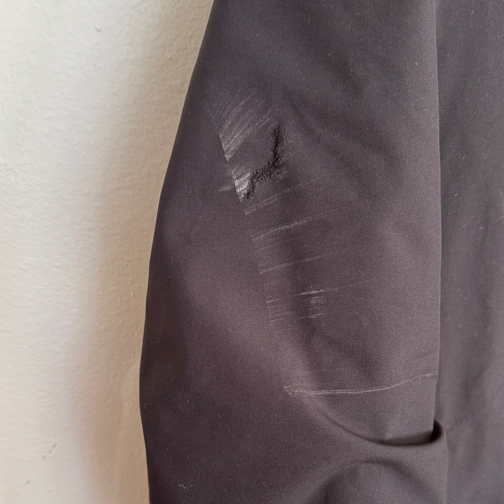 Patagonia sz 14 Youth boys Everyday Ready Waterproof Jacket Black one flaw shown - Picture 5 of 13